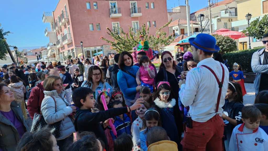 Χριστουγεννιάτικες αναμνήσεις στην Καλαμάτα με χαμόγελα by Polisart 32